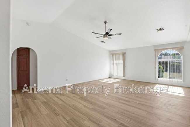 Photo - 2325 W Stottler Dr