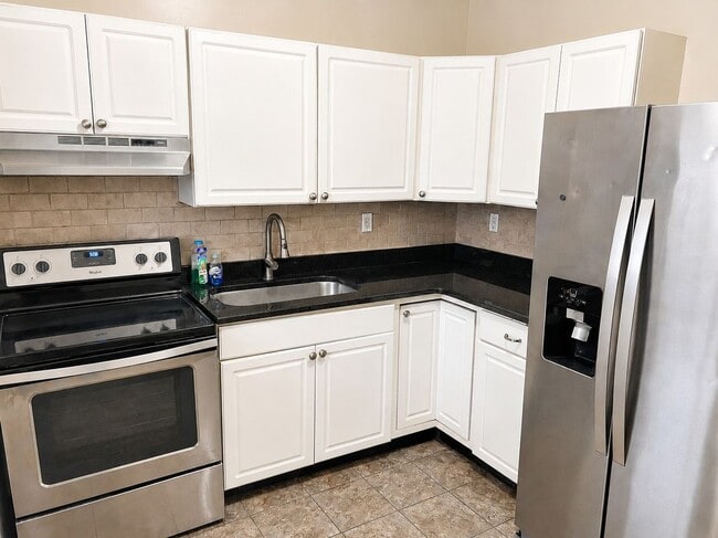 Photo - 743 E Grape St Unit 1