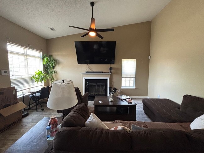 Photo - 4 Bed 2 Bath UNFURNISHED Home with a Loft and Fenced Backyard in Ogden