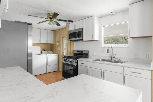 Photo - 7305 Score St