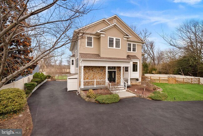 Photo - 19451 Youngs Cliff Rd