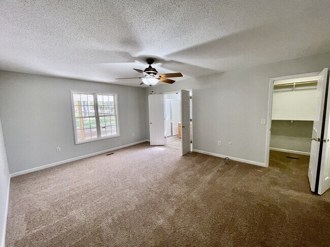 Photo - 160 Hunters Ridge