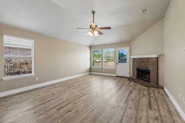 Photo - 246 Pine Crest Dr