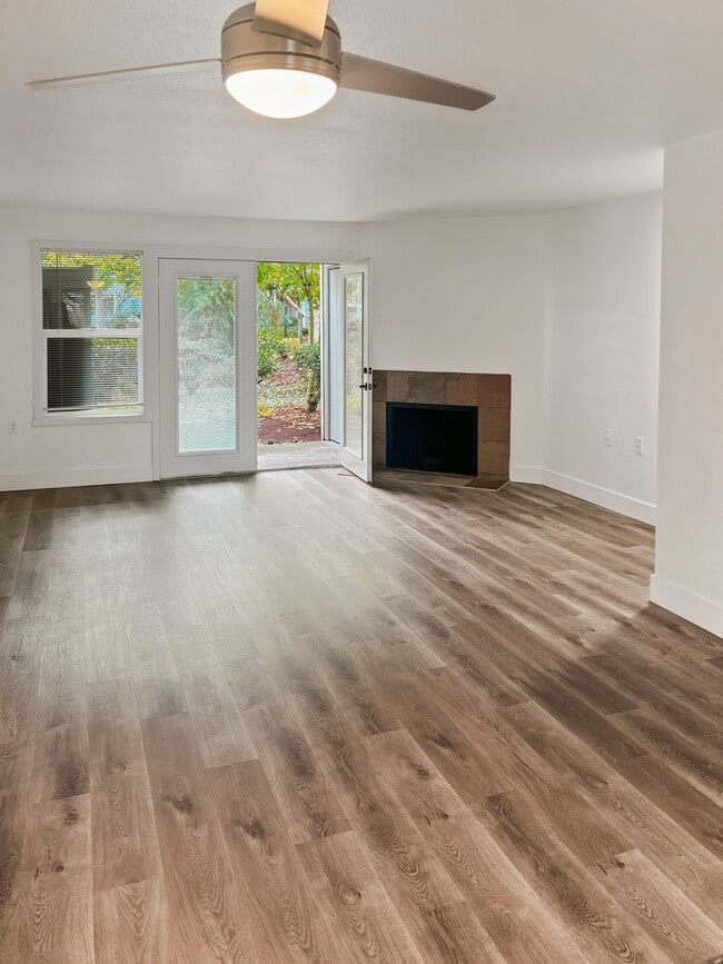 Photo - Everett Cove