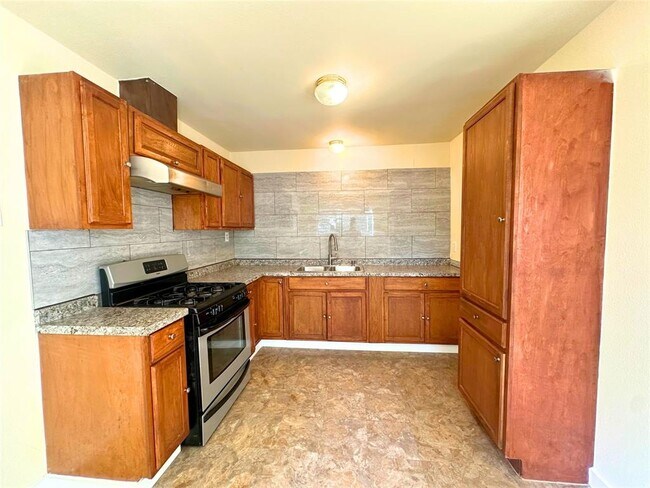 Photo - 2525 Dovemeadow Dr