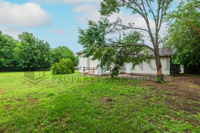 Photo - 2013 N Parkridge Ct