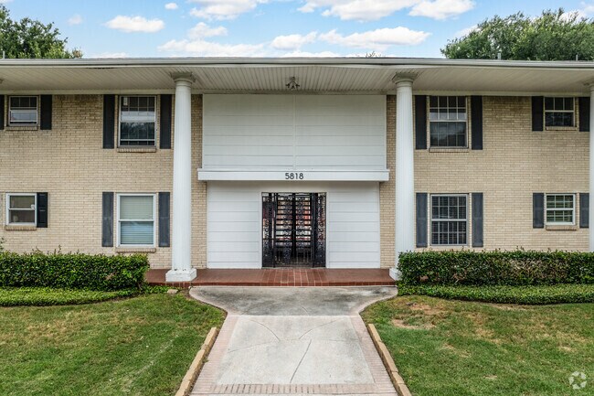 5818 E Universidad Blvd. - 5818 E University Blvd