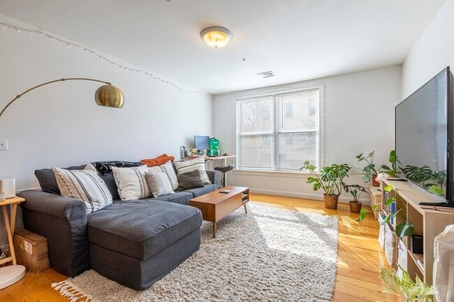 Photo - 535 Cambridge St Unit 2