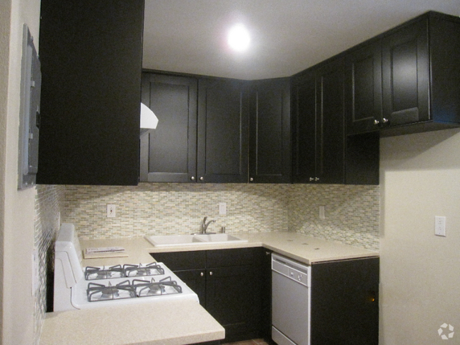 Building Photo - 211 Seal Beach Blvd Unit 3 Rental