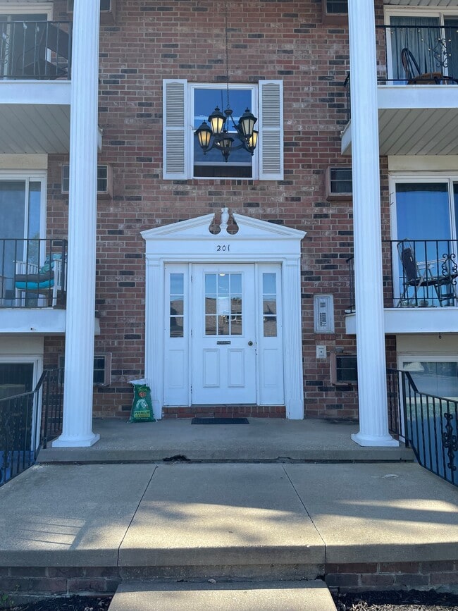 201 Rose Ln St SW Unit 205