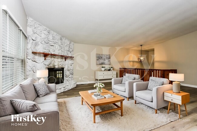 Photo - 855 Windemere Ave