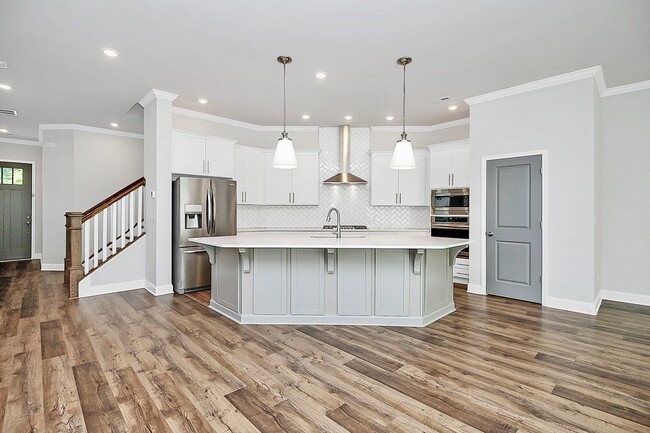 Photo - 2536 Barry St