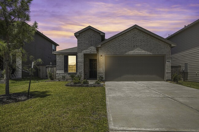 Building Photo - 235 Pine cavern dr