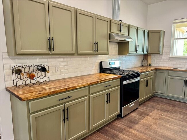 Photo - 1353 Red Town Rd