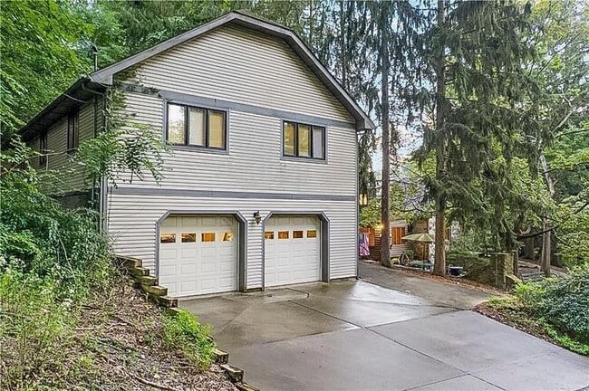 Photo - 3166 Babcock Blvd