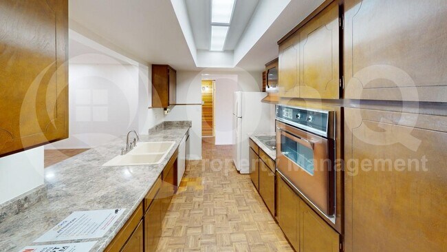 Photo - 1218 E Alameda Dr