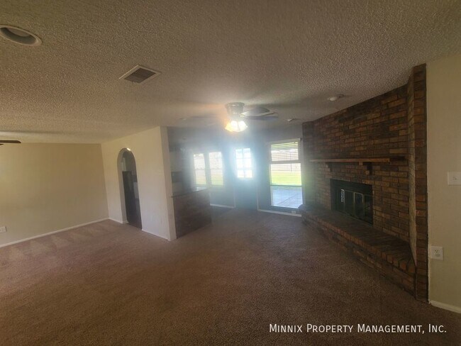 Photo - 3204 W Dengar Ave