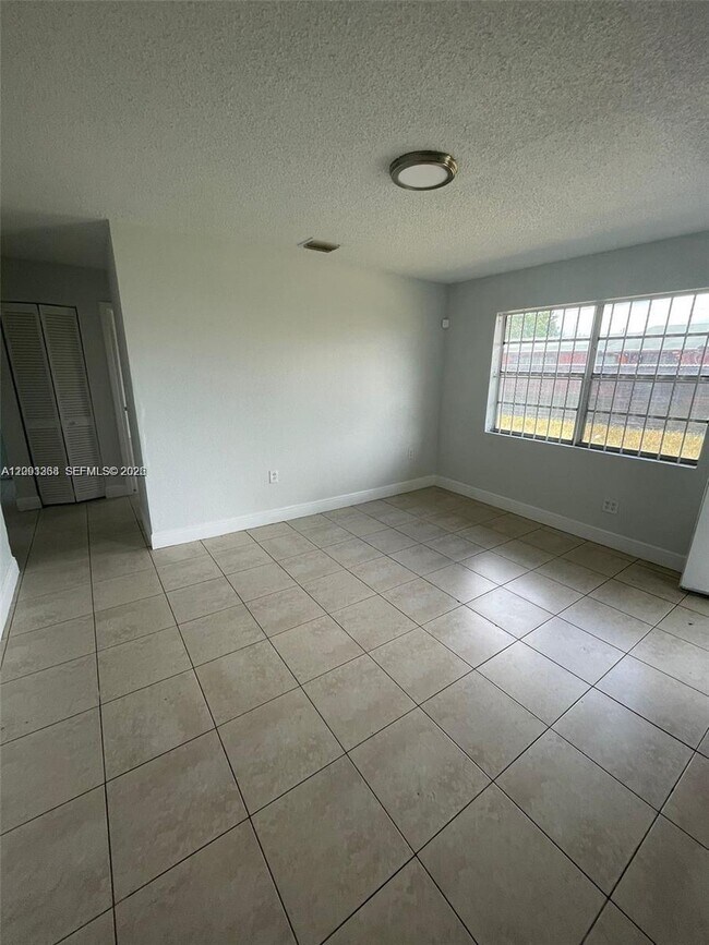 757 NW 95th Terrace Unidad 757