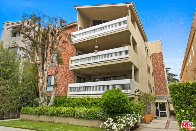 Building Photo - 1310 S Roxbury Dr Unit 102 Rental