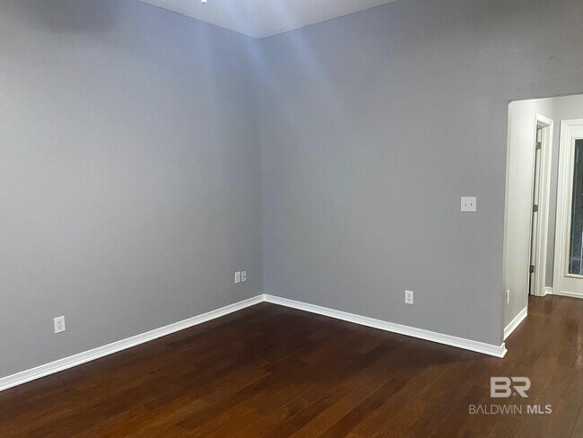 Photo - 8068 Deerwood Dr