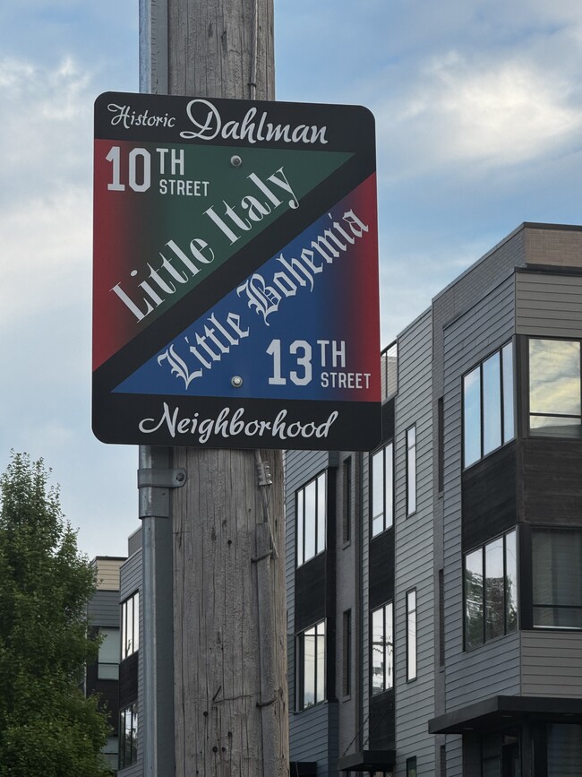 Photo - Forest Avenue Unidad 915 -2