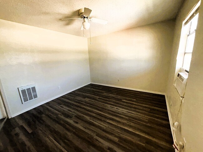 Photo - 467 Lutheran Church Rd Unidad 467