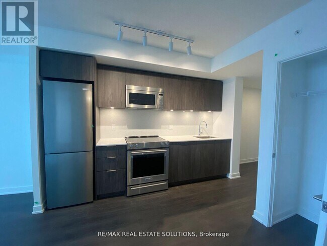 Photo - 30 Samuel Wood Wy Unit 1611