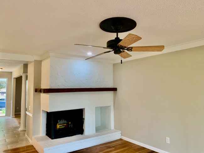 Photo - 1141 Old Farm Dr