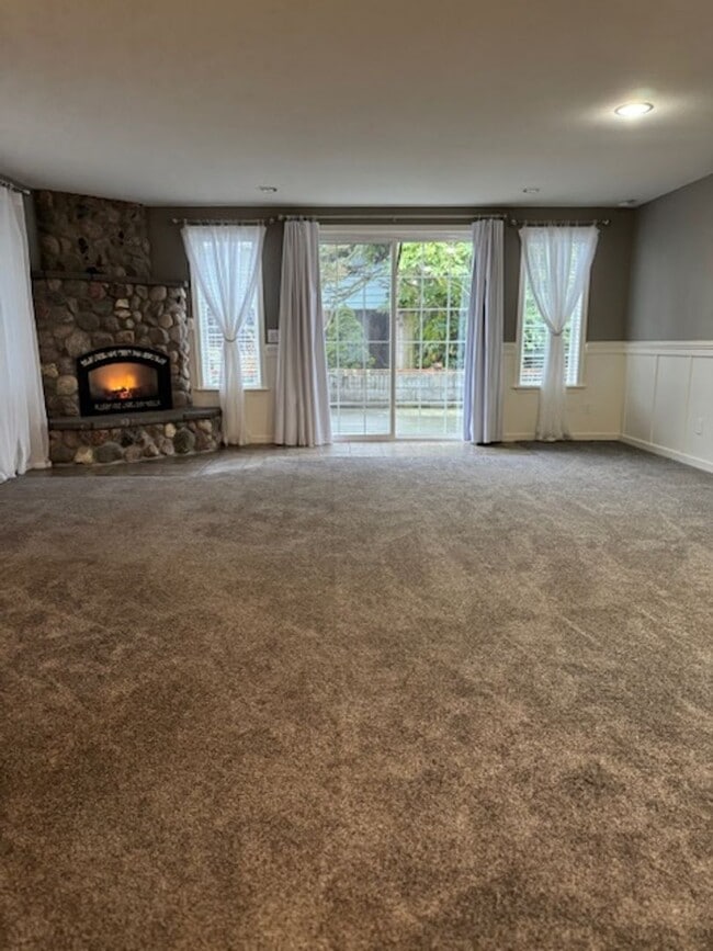 Photo - Burlington 3 Bed 2 Bath Home in quiet neighborhood