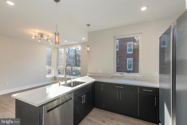 Photo - 920 N 15th St Unit 2