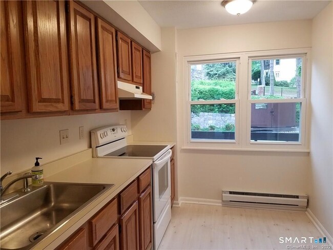 83 Highland Rd