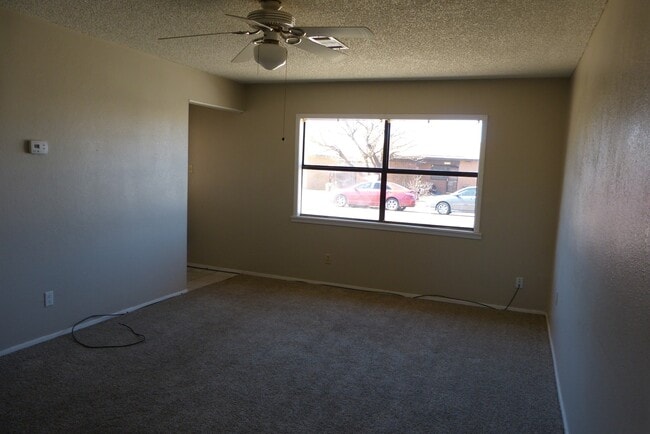 Photo - Cute 3 bedroom!