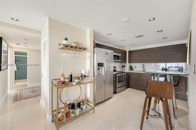 Photo - 1200 West Ave Unidad 725