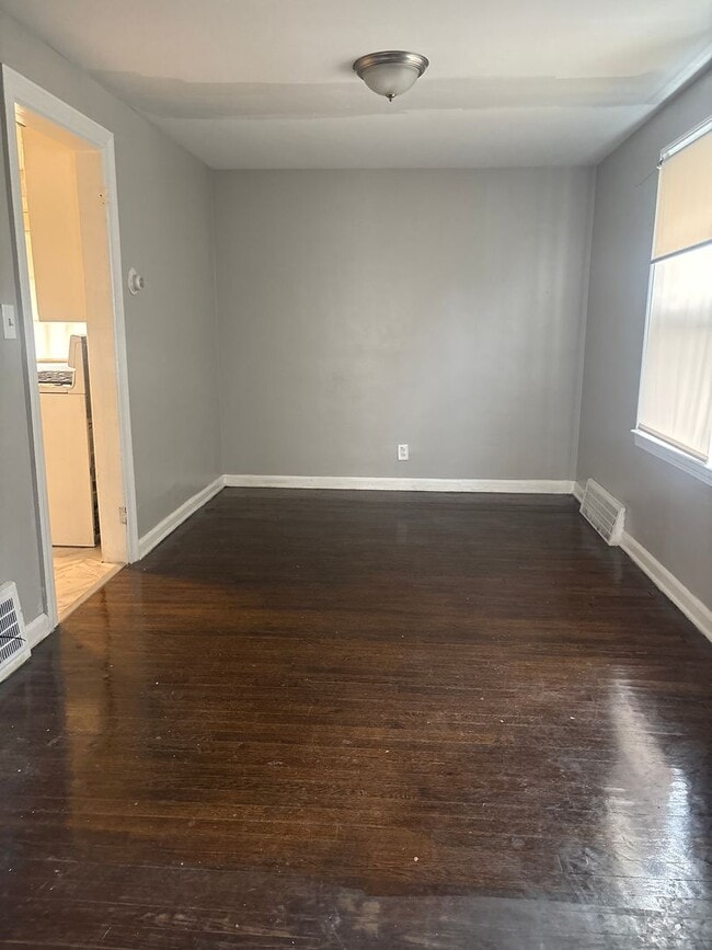 Photo - Okalona4070 Unit 2