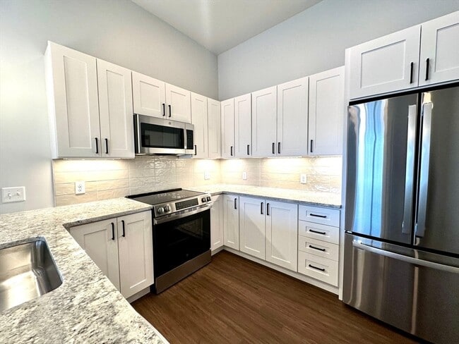 Building Photo - 45 E Central St Unit 215