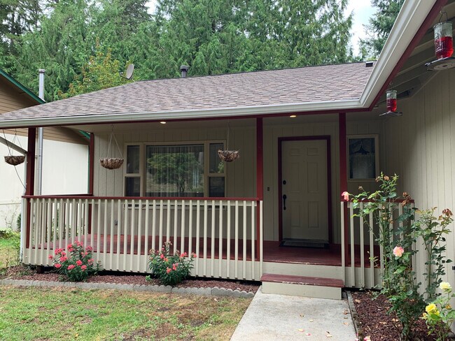 Photo - Spacious Open Layout 3 bedroom, 2 bath Rambler in Clearwood!