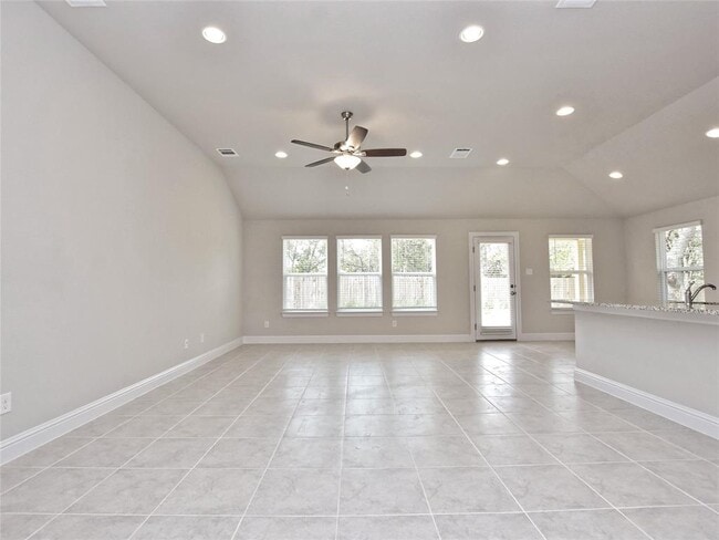 8116 Bronco Ln