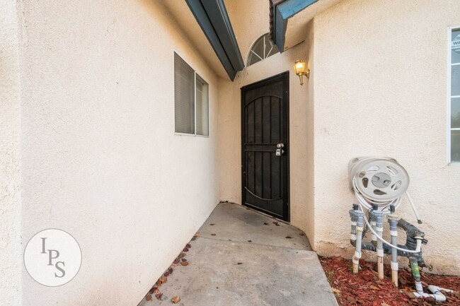 Photo - North West Fresno Home, 3BR/2BA, Lots of Amenities