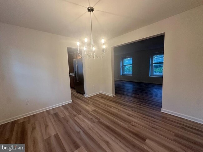 Photo - 369 Minck Ave