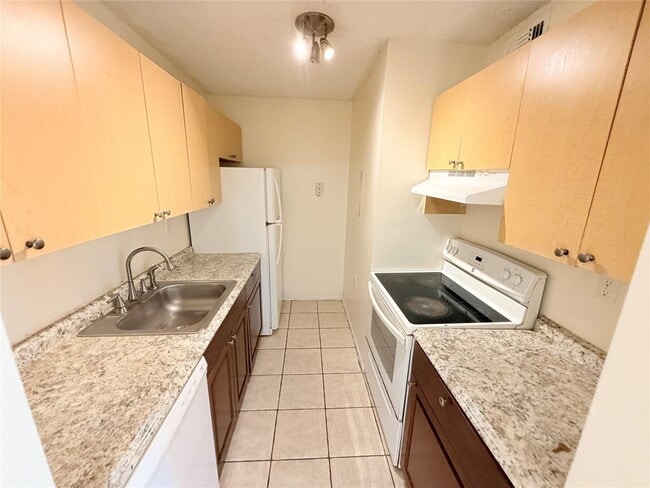 Photo - 1203 N Benoist Farms Rd Unit 206