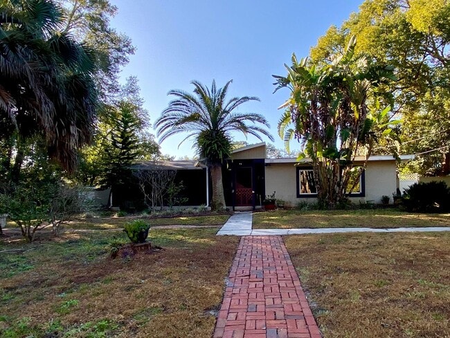 Building Photo - Remodeled 3BR/2BA home in Altamonte Springs! Don't Miss Out on this Gem!!