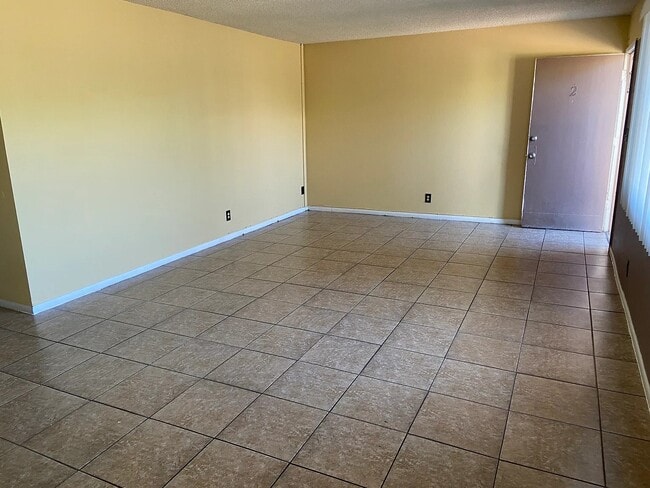 Building Photo - 3204 N Michael Way Unit #2