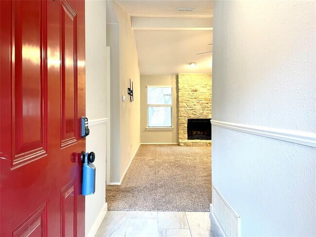 Photo - 703 Twin Oak Trail