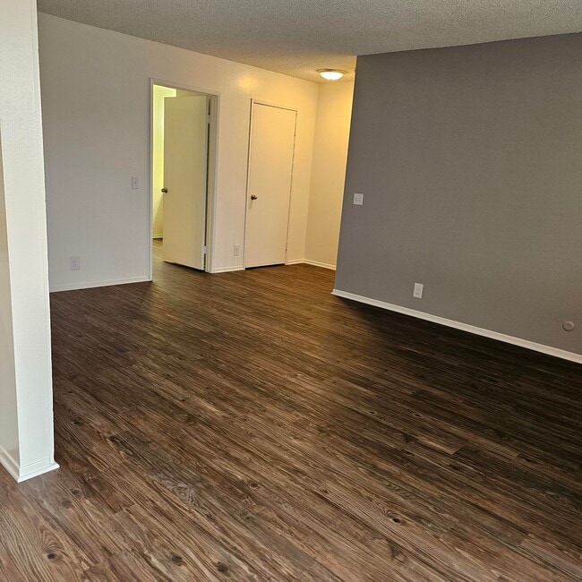1BR, 1BA - 775 SF
