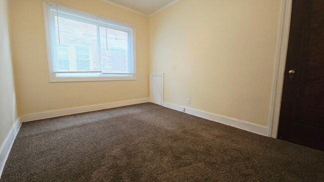 Photo - 2426 Benderwirt Ave Unit 2426-2E