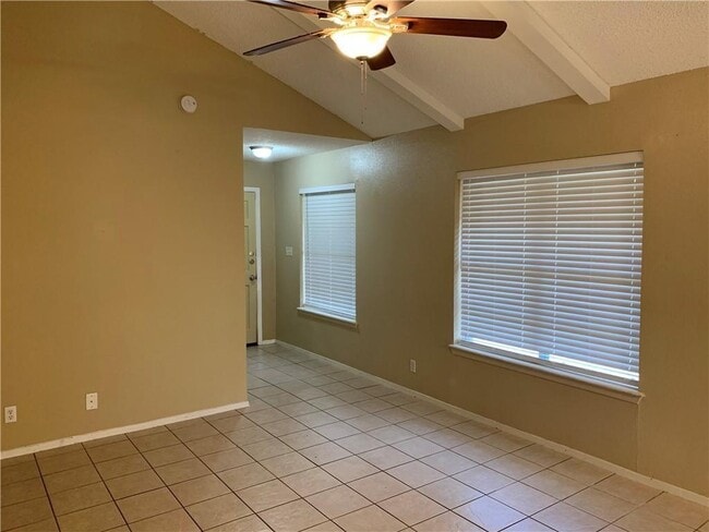 Photo - 7208 Creekside Dr