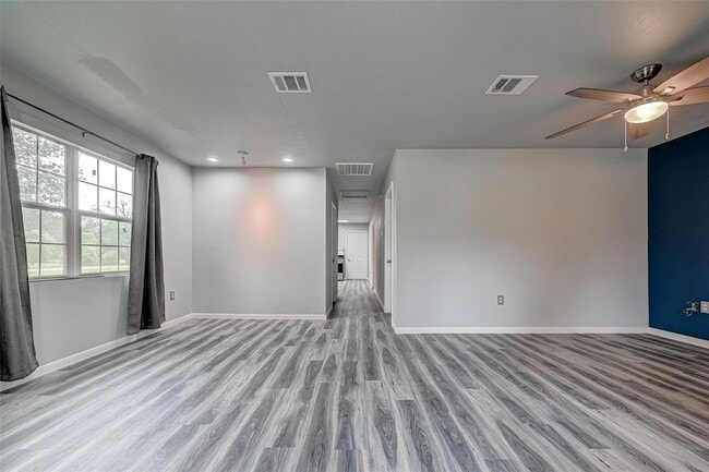 Photo - 15897 Dewberry Ln