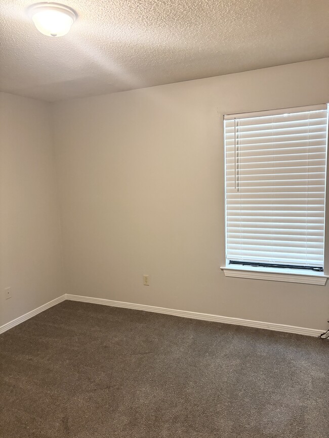 Photo - 8180 Stonebrook Dr