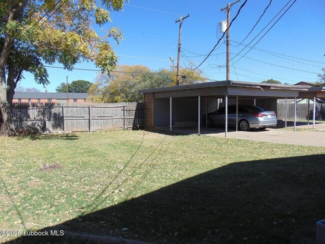 Photo - 2406 46th St