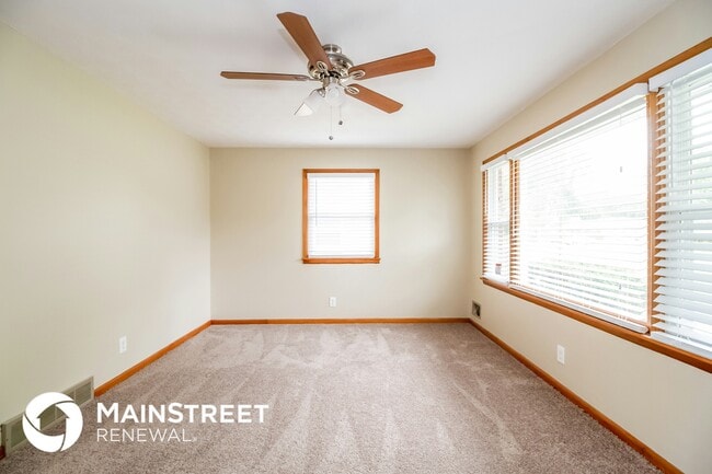 Photo - 2320 Embassy Ln